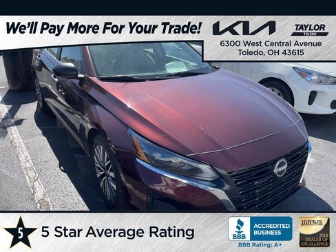 Used 2025 Nissan Altima 2.5 SV FWD image 1