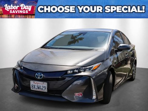 Used 2022 Toyota Prius Prime XLE FWD image 1