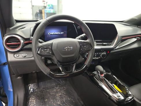 Certified 2024 Chevrolet Trax RS w/ Driver Confidence Package image 12