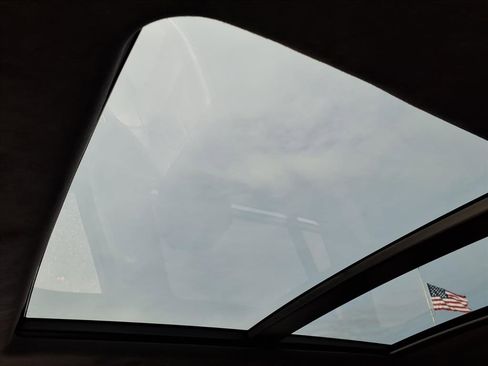 Used 2020 Land Rover Range Rover Long Wheelbase HSE image 16