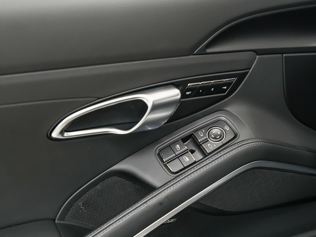 Certified 2025 Porsche 718 Cayman RWD image 20