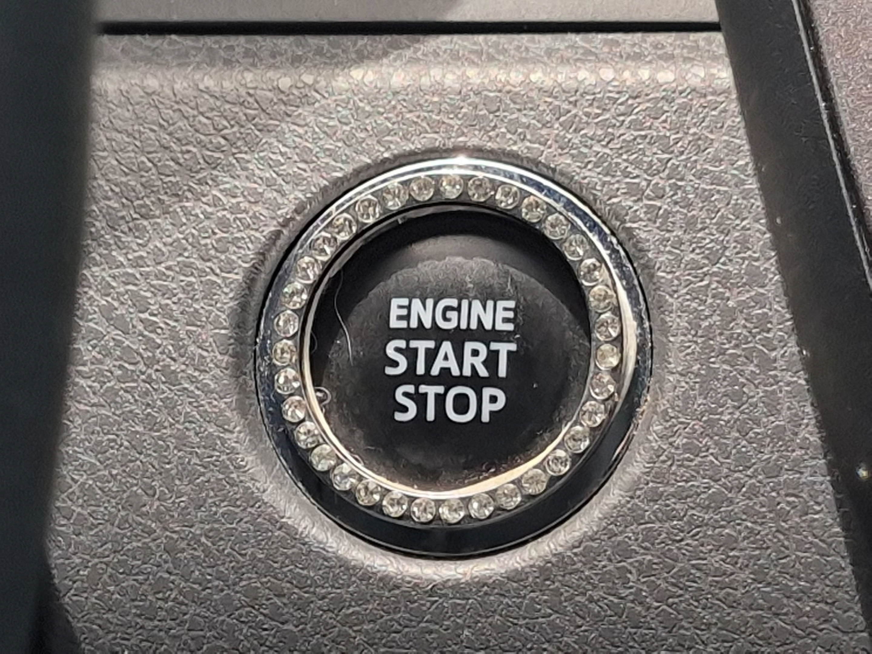Used 2024 Toyota Camry SE w/ Convenience Package FWD image 32