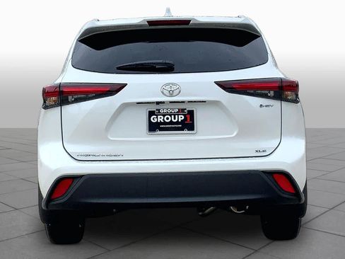 Used 2026 Toyota Highlander XLE AWD/4WD image 5