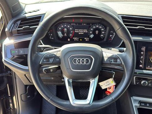 Used 2023 Audi Q3 2.0T Premium AWD/4WD image 13
