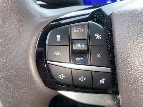 Used 2023 Ford Explorer Platinum w/ Technology Package image 17