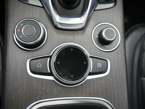 Used 2020 Alfa Romeo Stelvio Ti w/ Active Blind Spot Package image 33