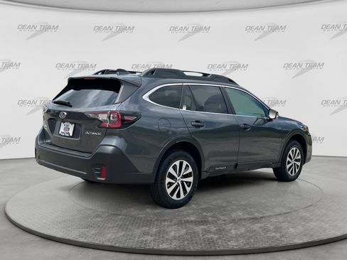 Used 2021 Subaru Outback Premium AWD/4WD image 7