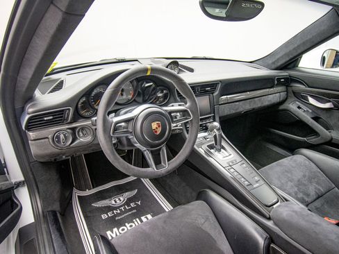 Used 2016 Porsche 911 GT3 RS RWD image 10