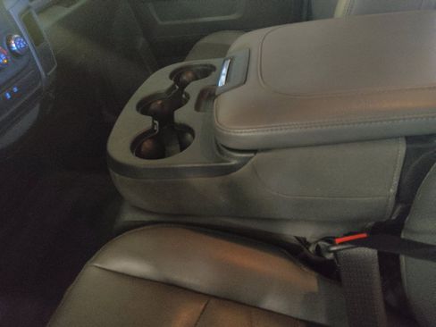 Used 2019 RAM 1500 Tradesman w/ Chrome Appearance Group RWD image 26