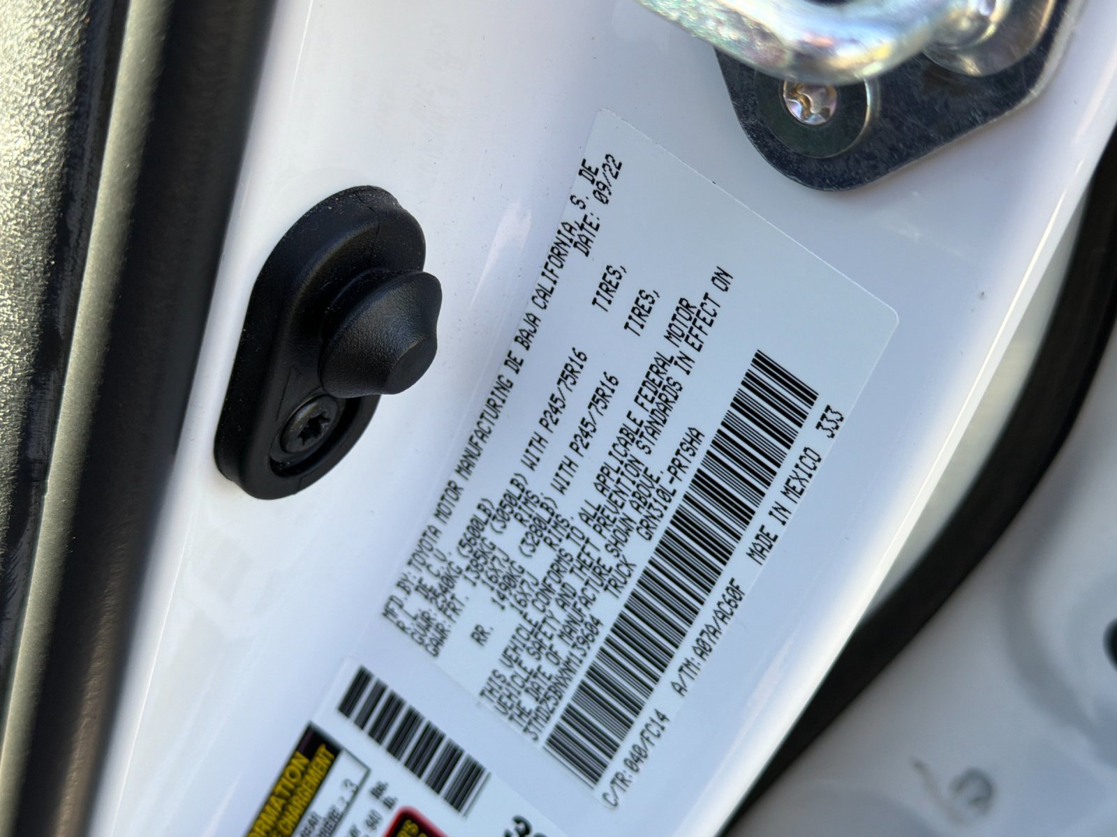 Used 2022 Toyota Tacoma SR5 AWD/4WD image 26