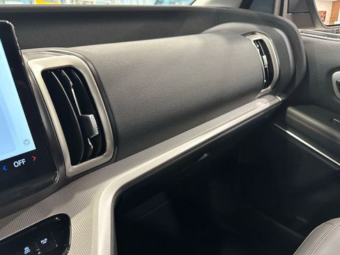 New 2025 Ford Expedition Active image 20