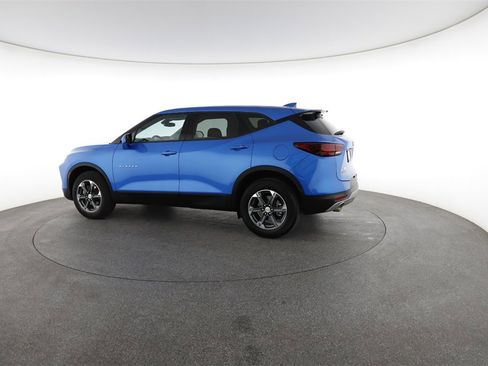 Used 2025 Chevrolet Blazer LT image 8