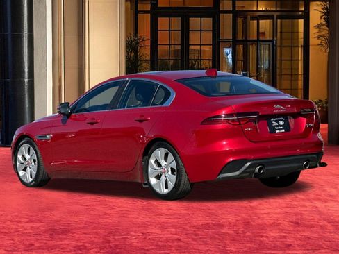 Used 2020 Jaguar XE S image 4