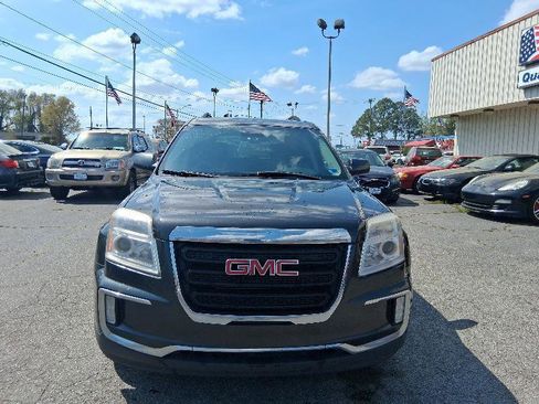 Used 2017 GMC Terrain SLE w/ Convenience Package image 2