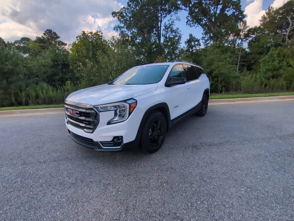 Used 2022 GMC Terrain AT4 w/ Infotainment Package II AWD/4WD image 3