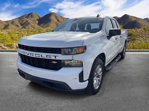 Used 2020 Chevrolet Silverado 1500 Custom w/ Custom Value Package RWD image 14
