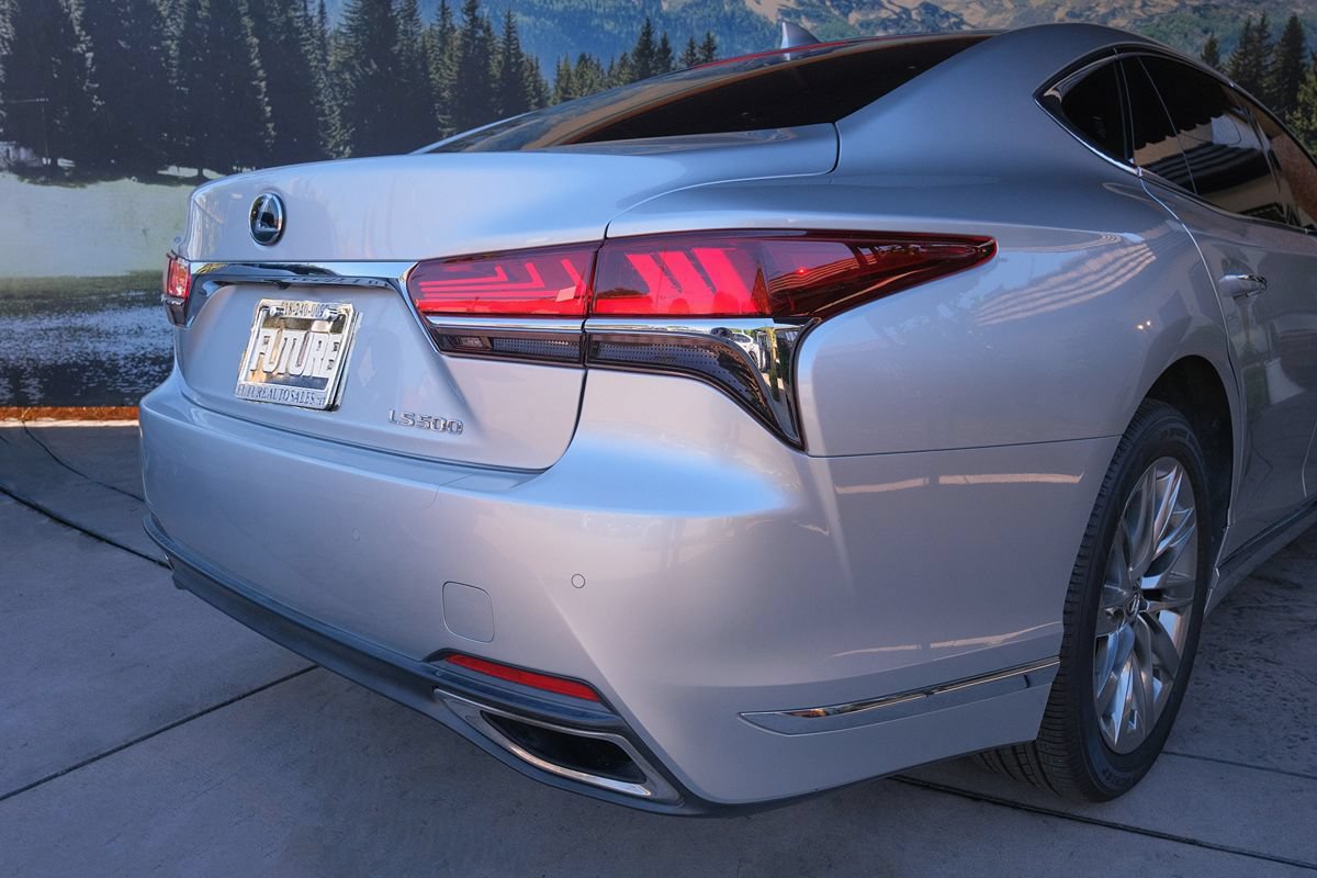 Used 2018 Lexus LS 500 w/ Accessory Package (Z2) RWD image 27