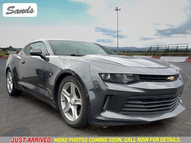 Used 2018 Chevrolet Camaro LT RWD image 1