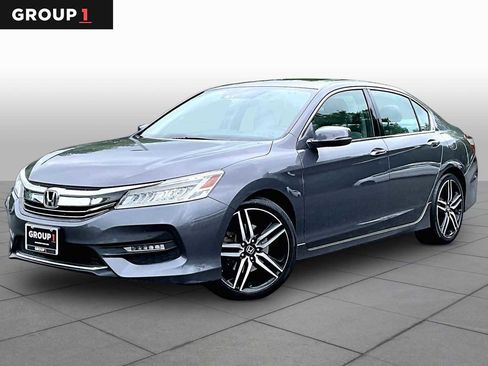 Used 2017 Honda Accord Touring image 1