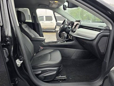 Used 2022 Jeep Compass Limited image 29