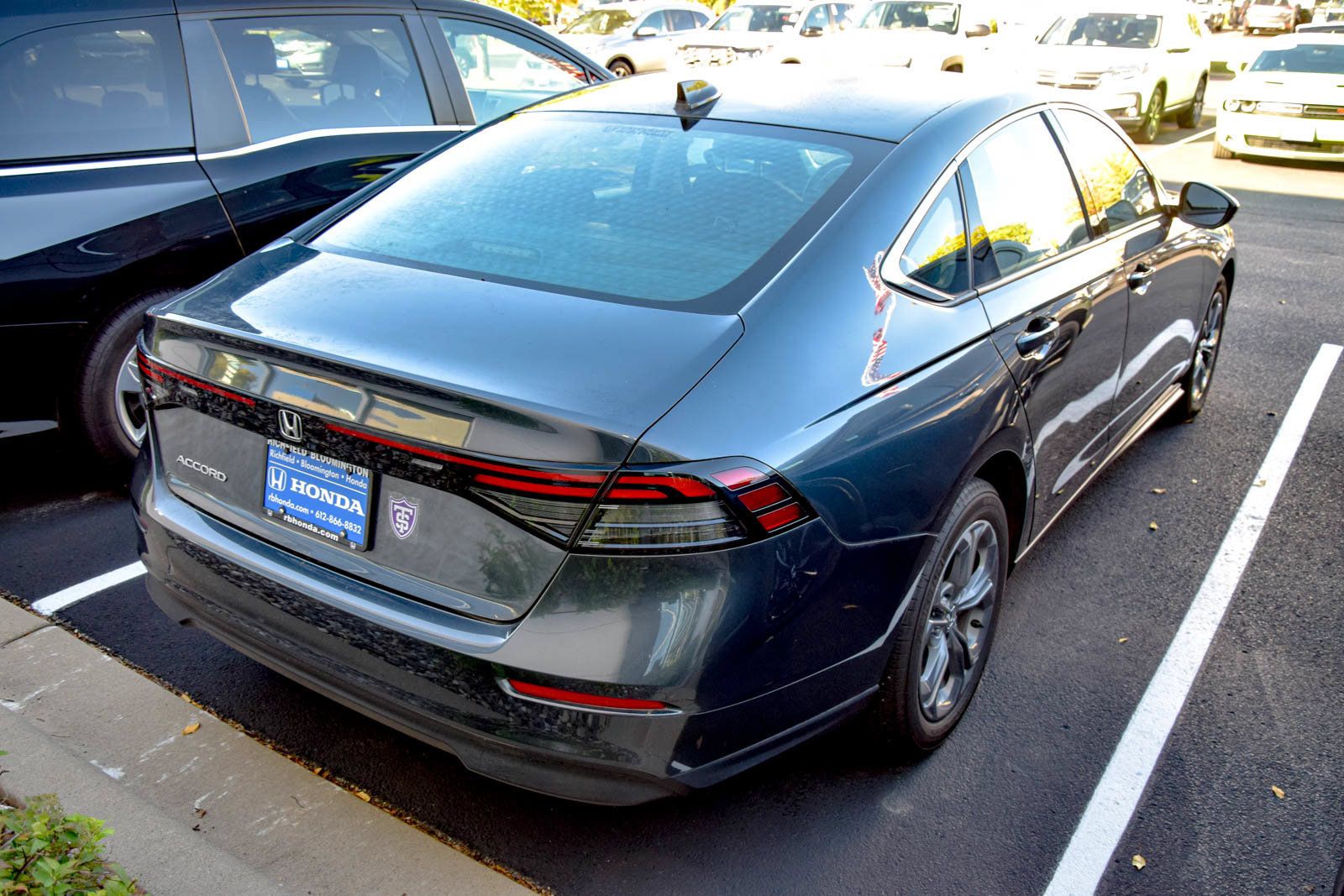 Used 2023 Honda Accord EX image 5
