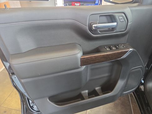 Used 2021 GMC Sierra 1500 Elevation image 13