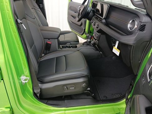 New 2025 Jeep Gladiator Sport S image 31