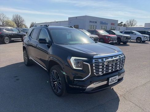 New 2026 GMC Terrain Denali w/ LPO, Black Badging Package image 8