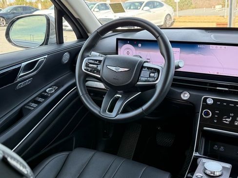Used 2025 Genesis GV80 2.5T Standard image 10