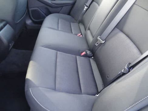 Used 2025 Nissan Altima 2.5 SV FWD image 8