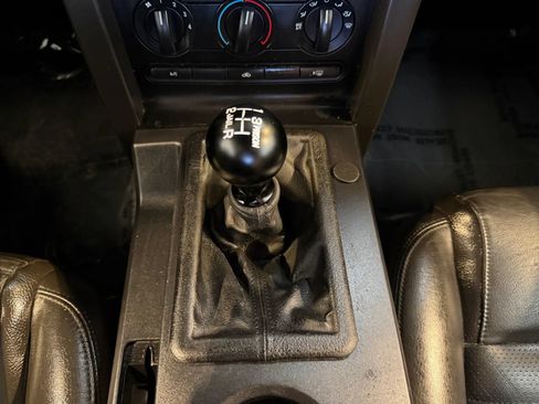 Used 2005 Ford Mustang GT Premium RWD image 18