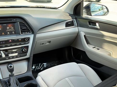 Used 2017 Hyundai Sonata Sport FWD image 8