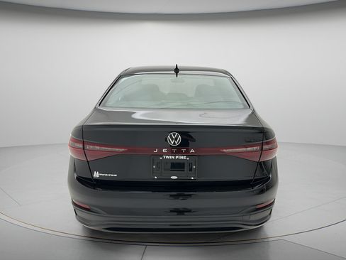 Used 2025 Volkswagen Jetta Sport FWD image 4