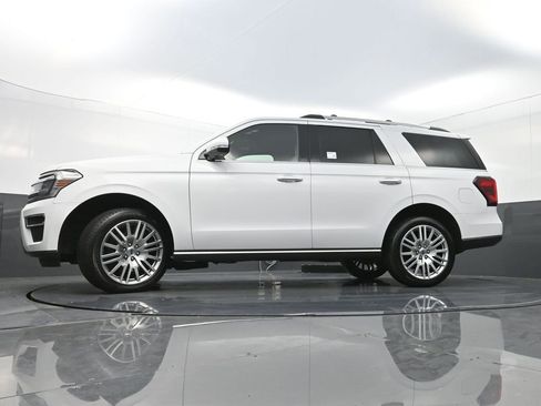 Used 2024 Ford Expedition Limited AWD/4WD image 31