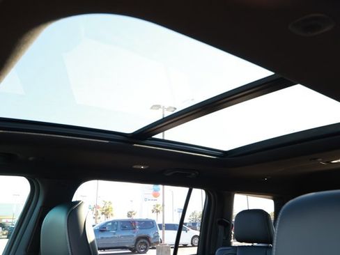 New 2025 Jeep Grand Cherokee L Limited w/ Black Appearance Package image 22