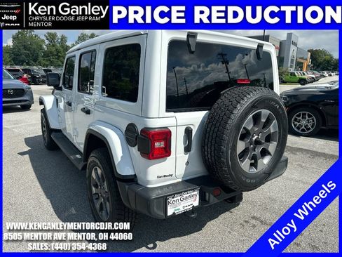Used 2019 Jeep Wrangler Unlimited Sahara AWD/4WD image 6