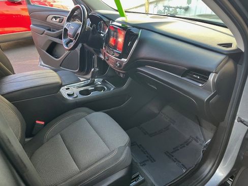 Used 2019 Chevrolet Traverse LT image 14
