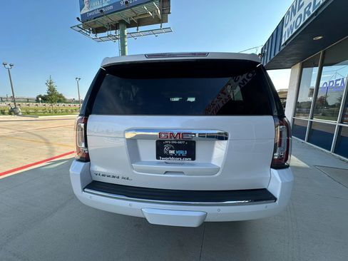 Used 2017 GMC Yukon XL Denali w/ Open Road Package AWD/4WD image 4
