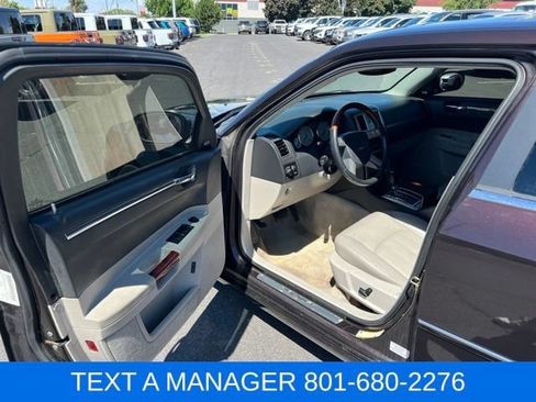 Used 2005 Chrysler 300 C w/ Protection Group II RWD image 15