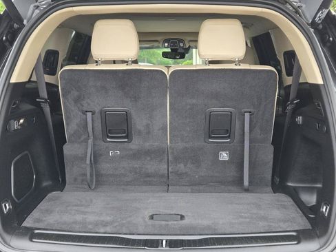 Used 2022 Jeep Grand Cherokee L Limited RWD image 10