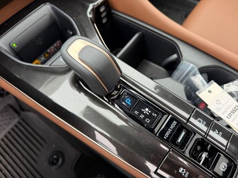 New 2026 Toyota Crown Signia AWD/4WD image 22