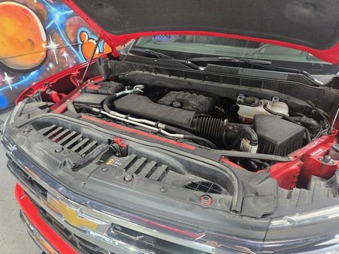Used 2024 Chevrolet Silverado 1500 LT AWD/4WD image 47