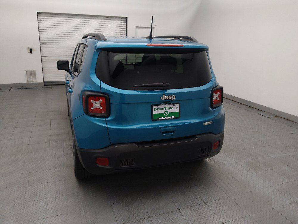 Used 2021 Jeep Renegade Latitude FWD image 6