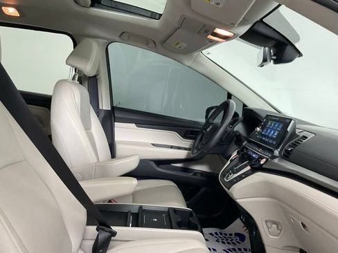 Used 2025 Honda Odyssey EX-L image 19