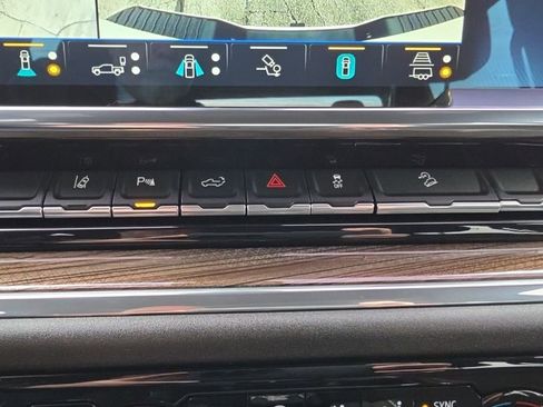 Used 2024 Chevrolet Silverado 2500 LT w/ Z71 Sport Edition image 19