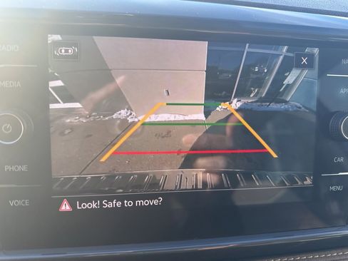 Certified 2023 Volkswagen Taos SEL image 21