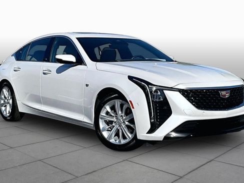 Used 2025 Cadillac CT5 Premium Luxury RWD image 3