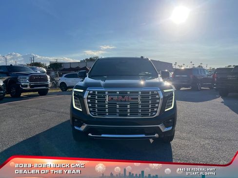 New 2026 GMC Yukon Denali w/ Denali Reserve Package image 3