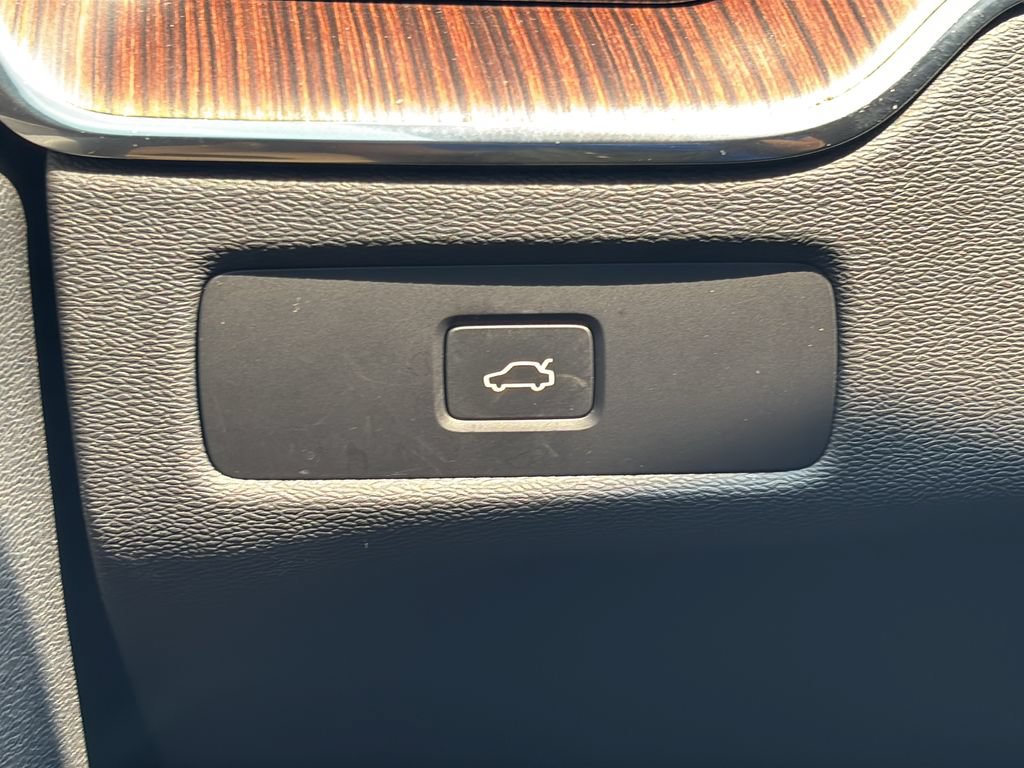Used 2023 Volvo XC60 B5 Ultimate AWD/4WD image 29