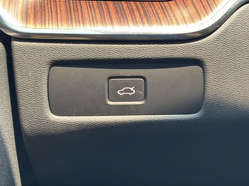 Used 2023 Volvo XC60 B5 Ultimate w/ Climate Package AWD/4WD image 29